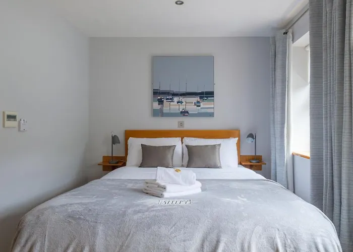 The Eyre Square Townhouse